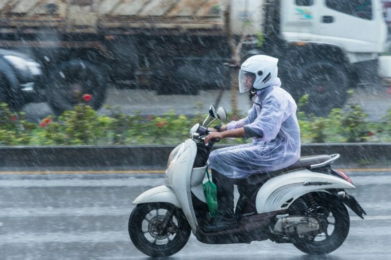 Qual a melhor capa de chuva para motoqueiro: 12 melhores opções – Produtos Incríveis #02